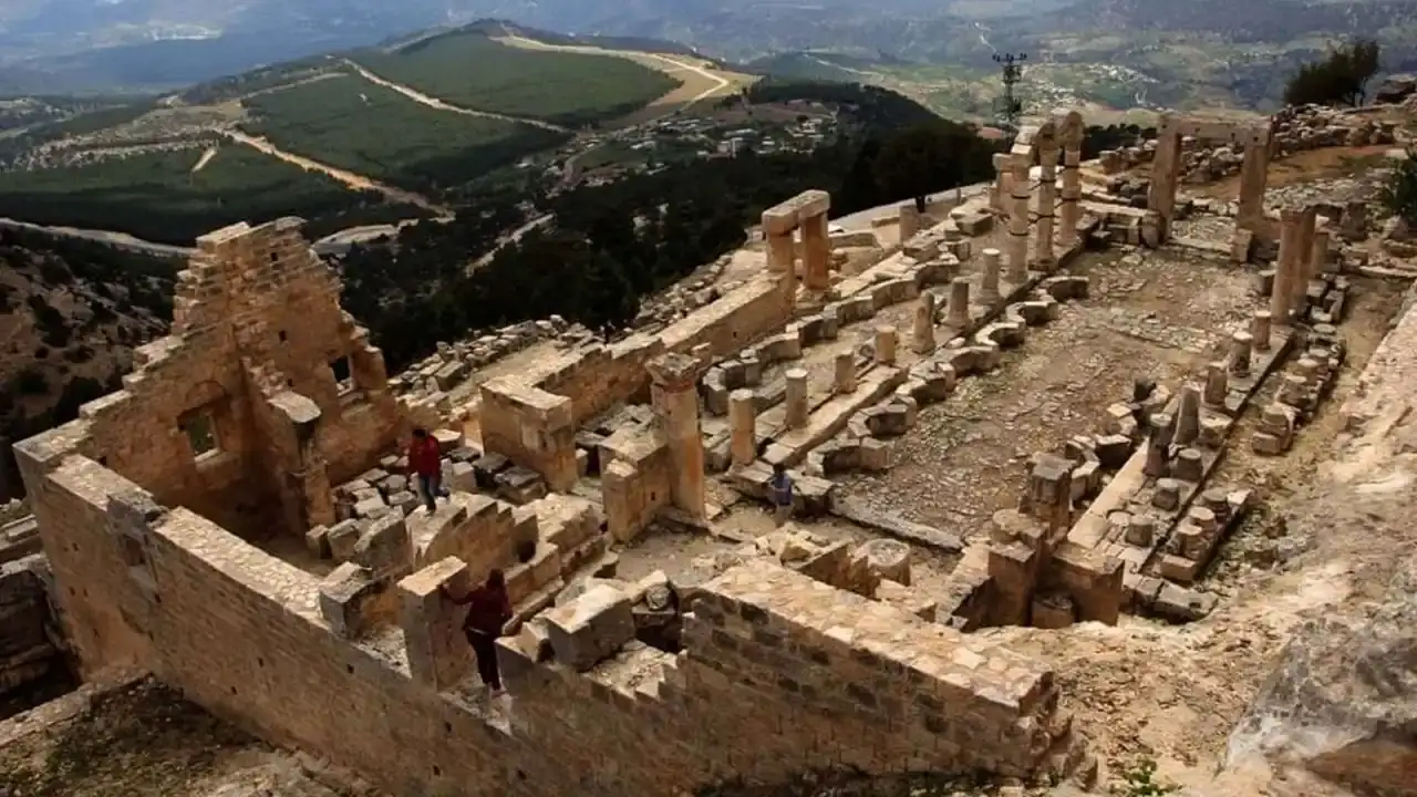 “Mersin’in Ayasofyası” Alahan Manastırı Görenleri Büyülüyor! 1